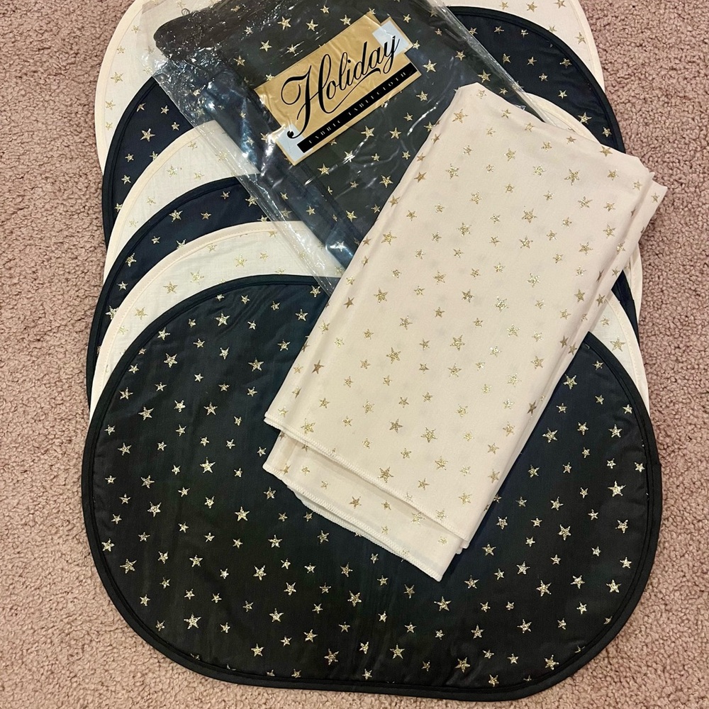 NEW Holiday 2 square Tablecloths & 6 Placemats. Black and Ivory with Gold stars.